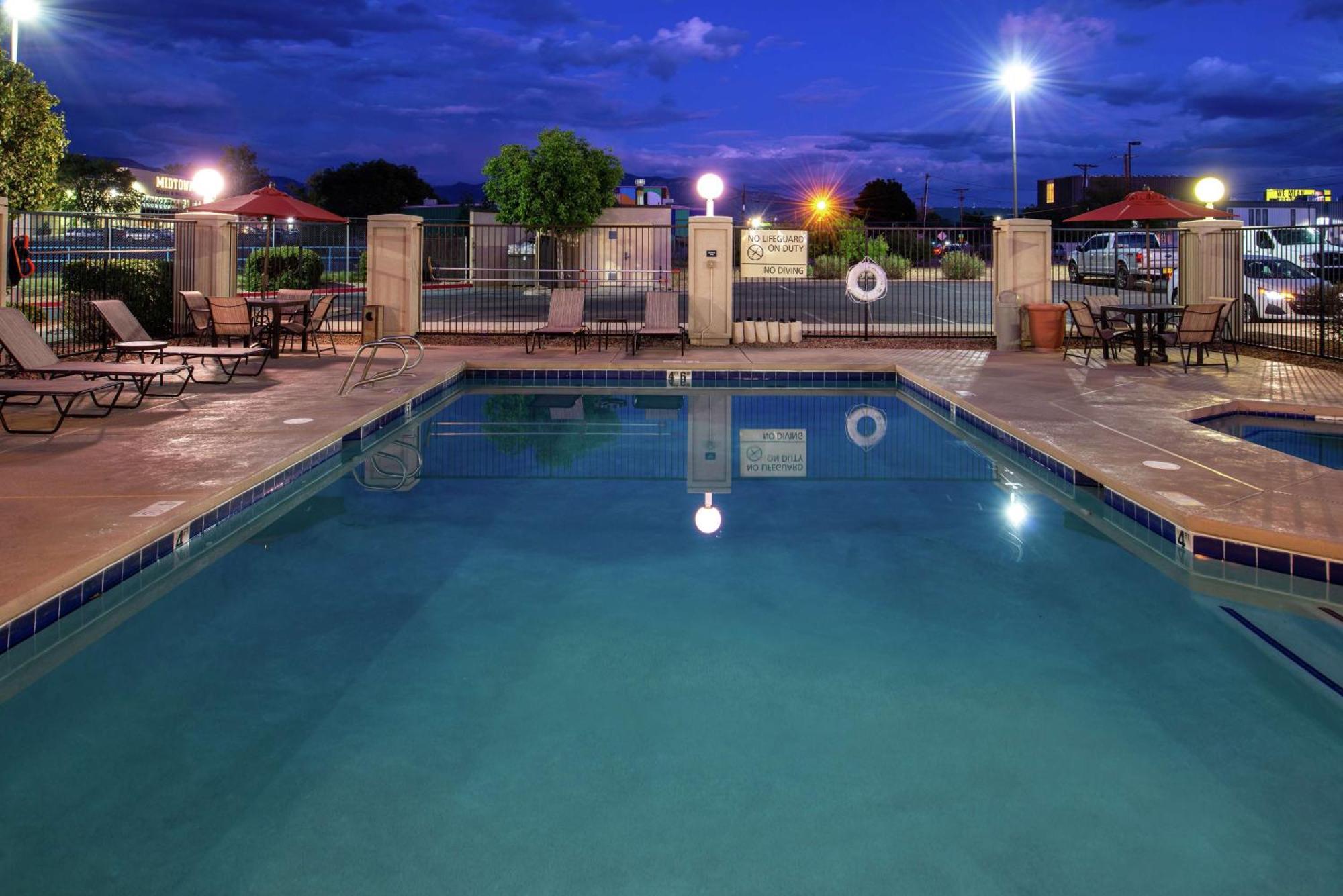 Hampton Inn Albuquerque - University/Midtown Exterior photo