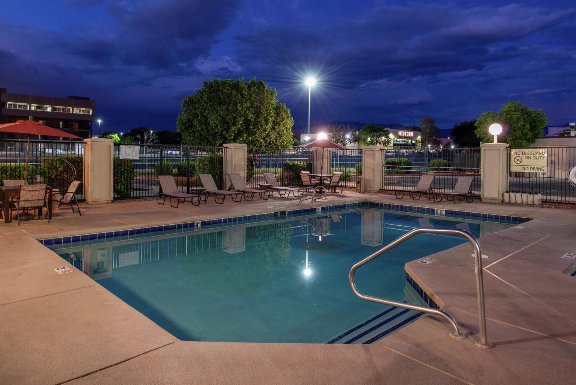 Hampton Inn Albuquerque - University/Midtown Exterior photo